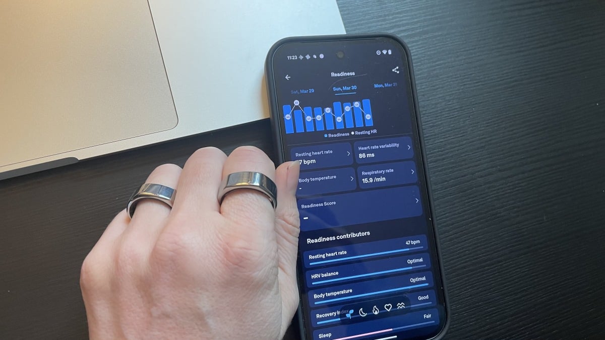 J'ai porté deux anneaux Oura pour voir si le doigt que vous utilisez compte réellement