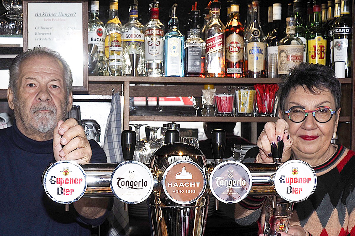 Le vieil amour ne rouille jamais : le propriétaire Manfred Schumacher retourne au café culte d'Eupen, le Café Columbus