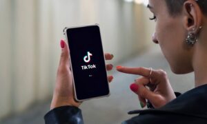 L’UE critique : TikTok met les enfants et les jeunes en danger
