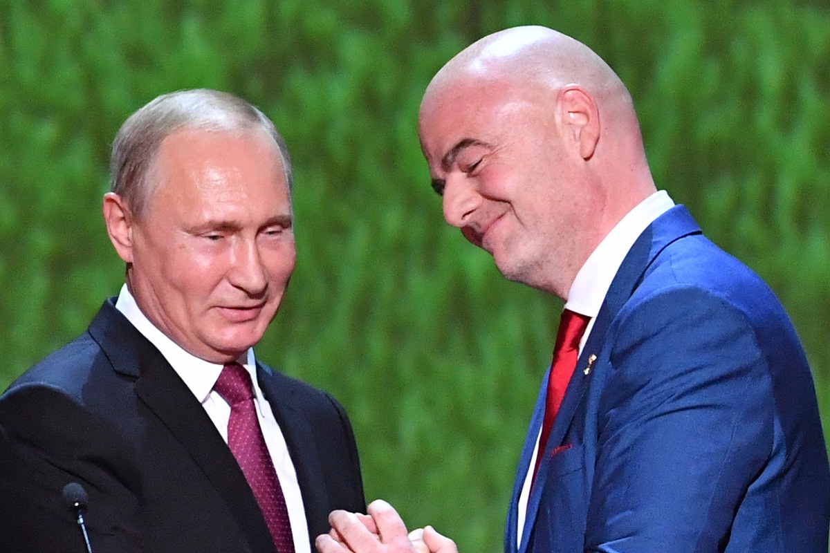 Sur la « piste gluante » de Trump et Poutine : Infantino est depuis 10 ans le patron de la Fédération mondiale de football FIFA