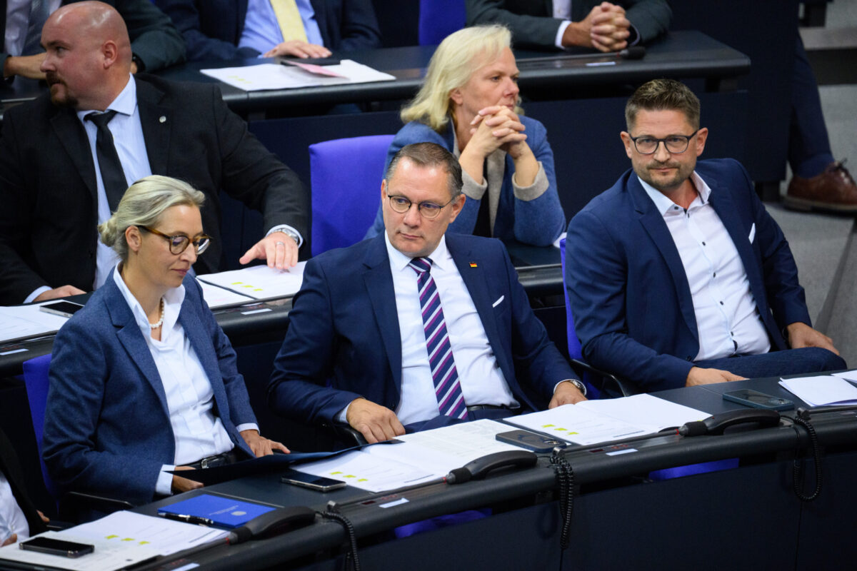 L'AfD célèbre un succès partiel dans son conflit avec l'Office fédéral de la protection de la Constitution