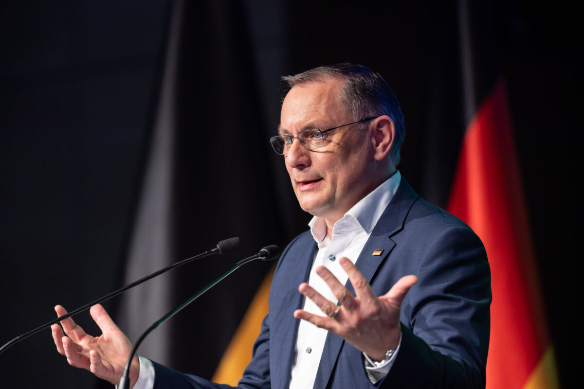 Le leader de l’AfD « extrêmement déçu » par Donald Trump – Giorgia Meloni devient-elle une figure de proue de la droite ?