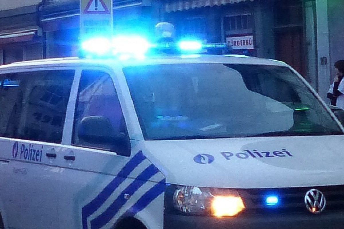 Kelmis : un conducteur rate et heurte un élève-pilote