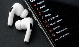 Apple pourrait faciliter la gestion des AirPod avec iOS 27