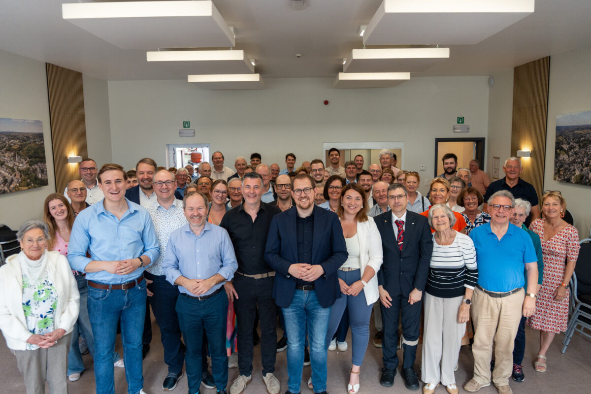 Jérôme Franssen n'est pas Friedrich Merz : quasi-unanimité lors de la « conférence de la bonne humeur » du CSP.