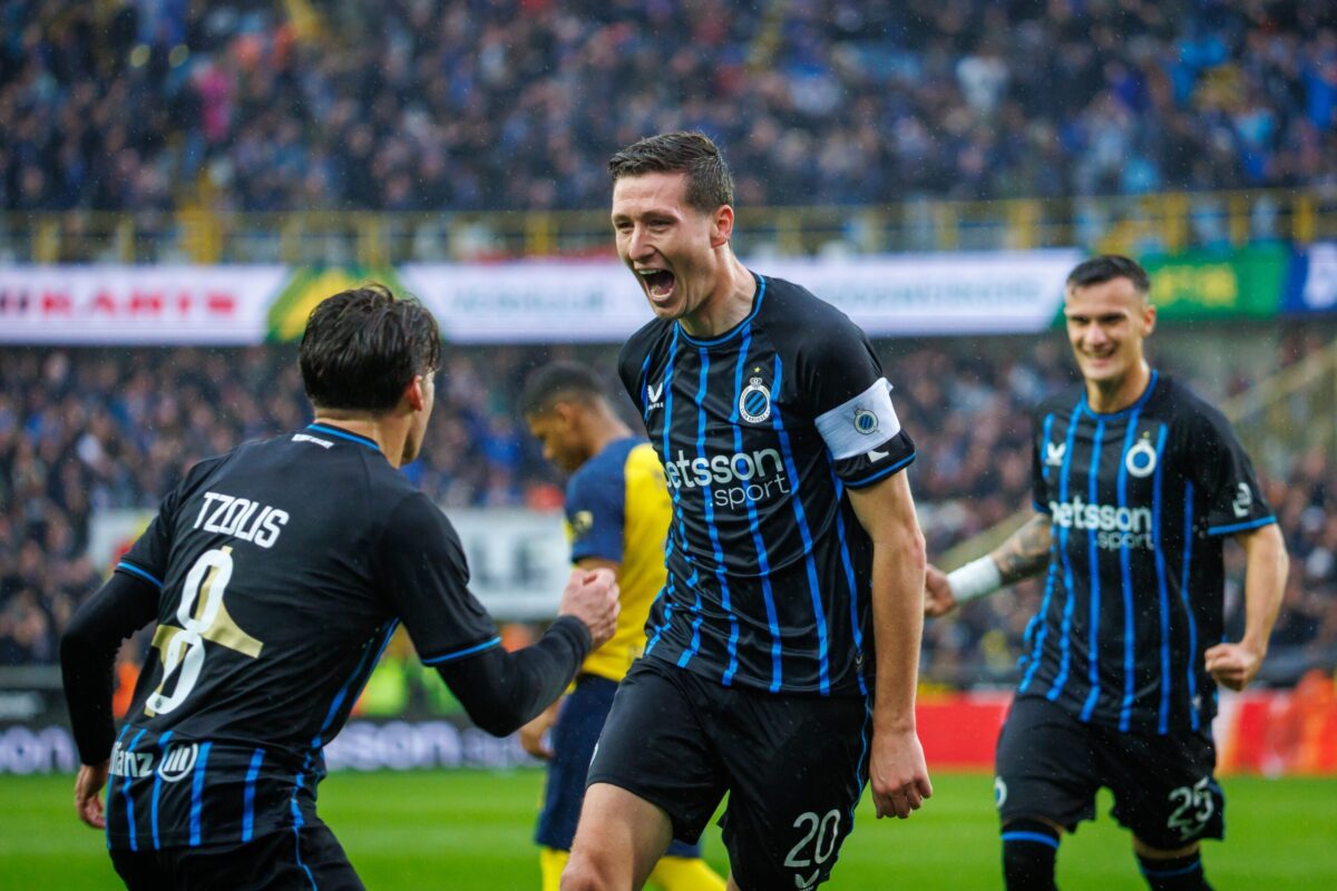Le FC Bruges après une victoire 5-0 contre l'Union St. Gilloise avant de remporter son 20e titre de champion – Vanaken en forme de Coupe du Monde