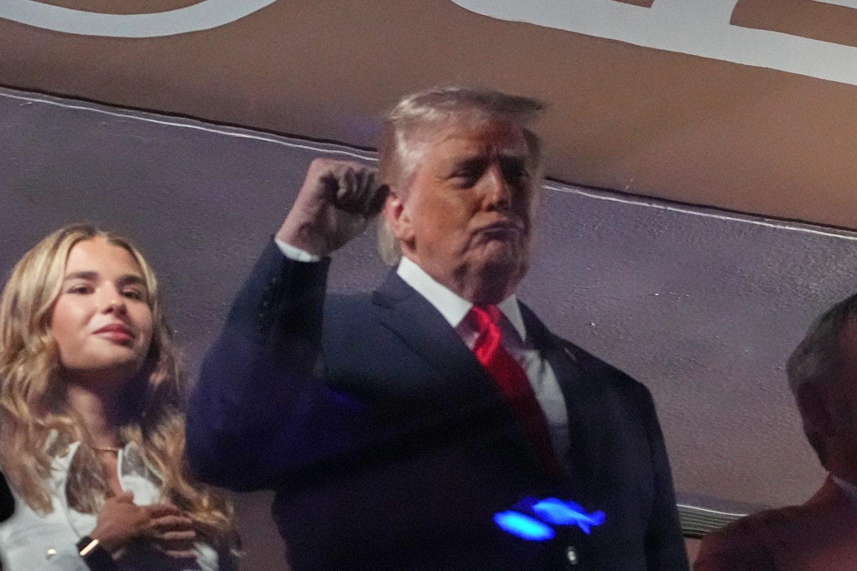 Trump hué - les sondages chutent - la guerre contre l'Iran devient pour lui un boomerang politique