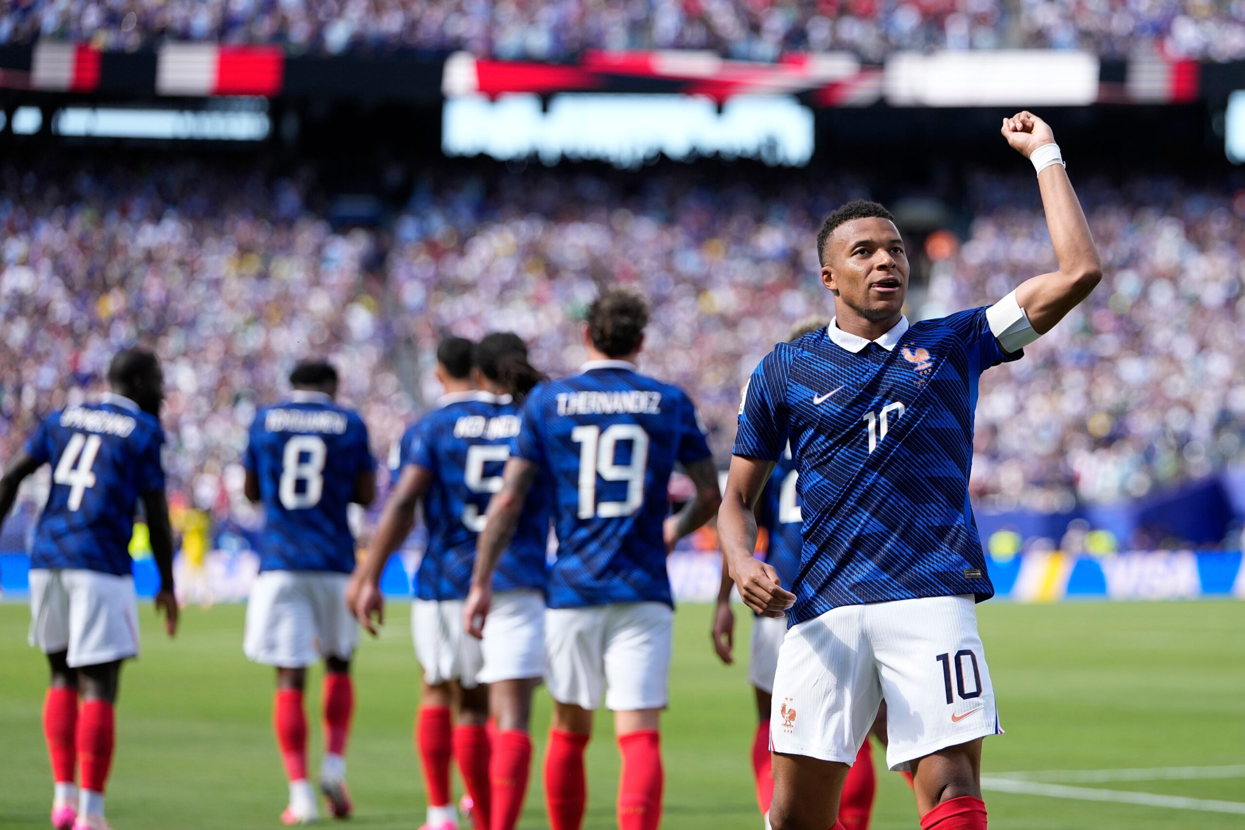 La France commence par une victoire - Mbappé n'est plus qu'à deux buts du record de Klose en Coupe du Monde