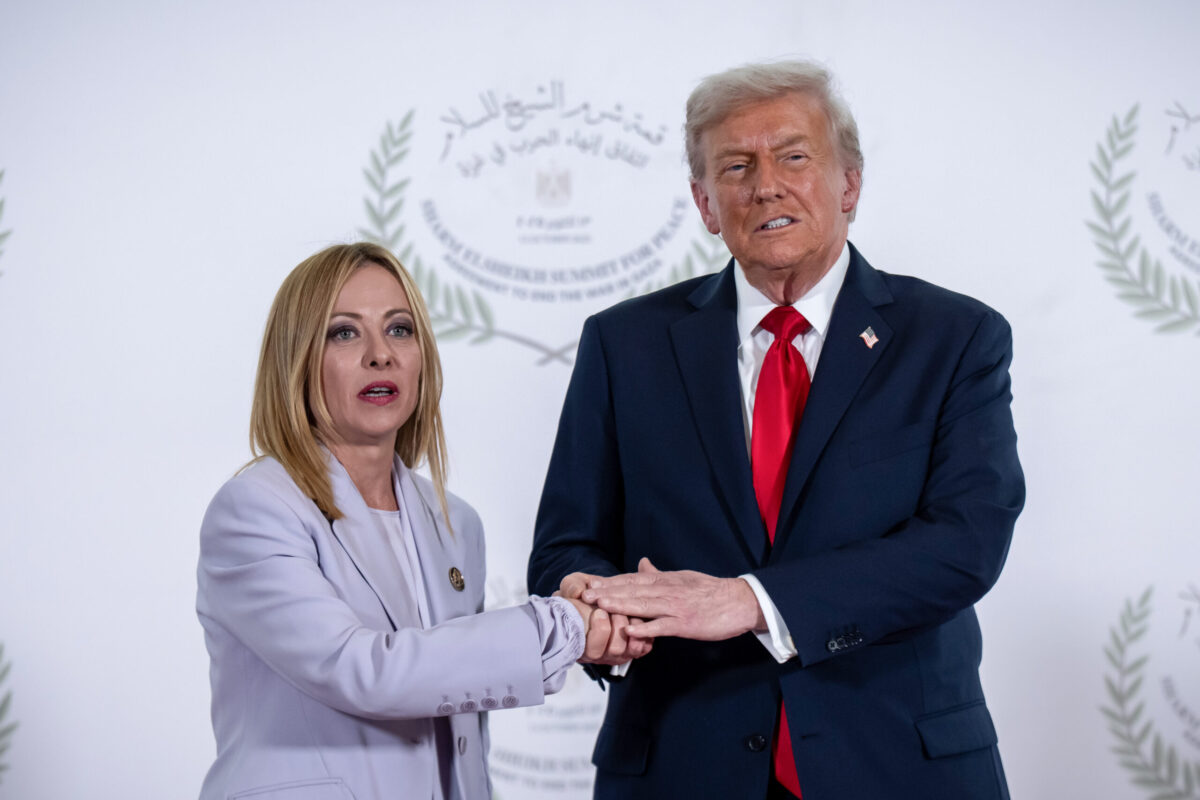 Il ne se passe rien entre Donald Trump et Giorgia Meloni - un échange de coups ouvert entre les deux
