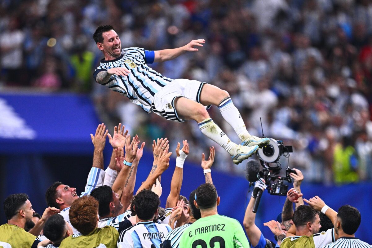 L'Argentine et Lionel Messi évitent l'élimination de la Coupe du monde grâce à une brillante poussée finale