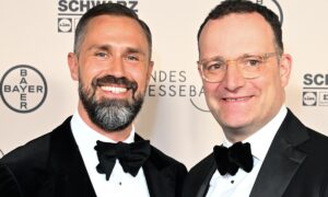 Allemagne : la position de Jens Spahn est fragile : l&rsquo;homme a demandé l&rsquo;aide d&rsquo;une mère porteuse