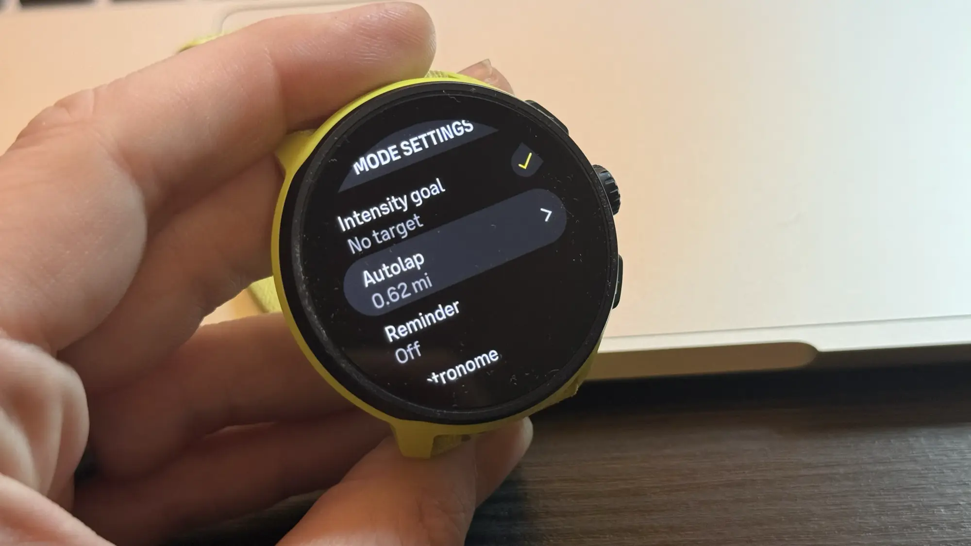 Montre Suunto affichant les paramètres Autolap