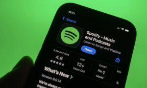 Vous pouvez maintenant parler à Spotify (et vous voudrez peut-être le faire)