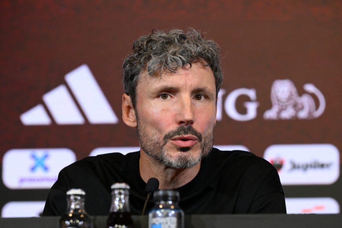Mark van Bommel officiellement présenté comme le nouvel entraîneur national des Diables Rouges : "C'est un grand honneur"