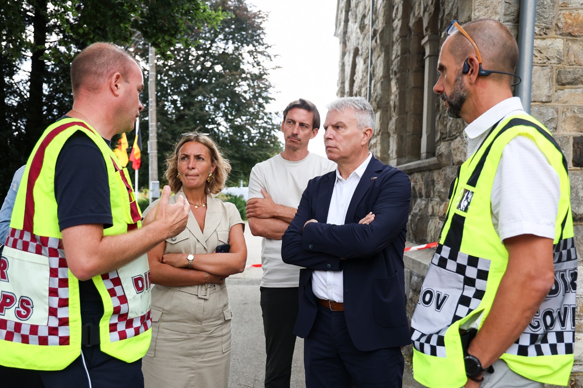 Ministre Frèches : « Nous ne laisserons pas l’incendie emporter toute une saison touristique »