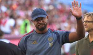 Onze ans après De Bruyne en tant que joueur, Kompany est nommé entraîneur de l&rsquo;année en Allemagne