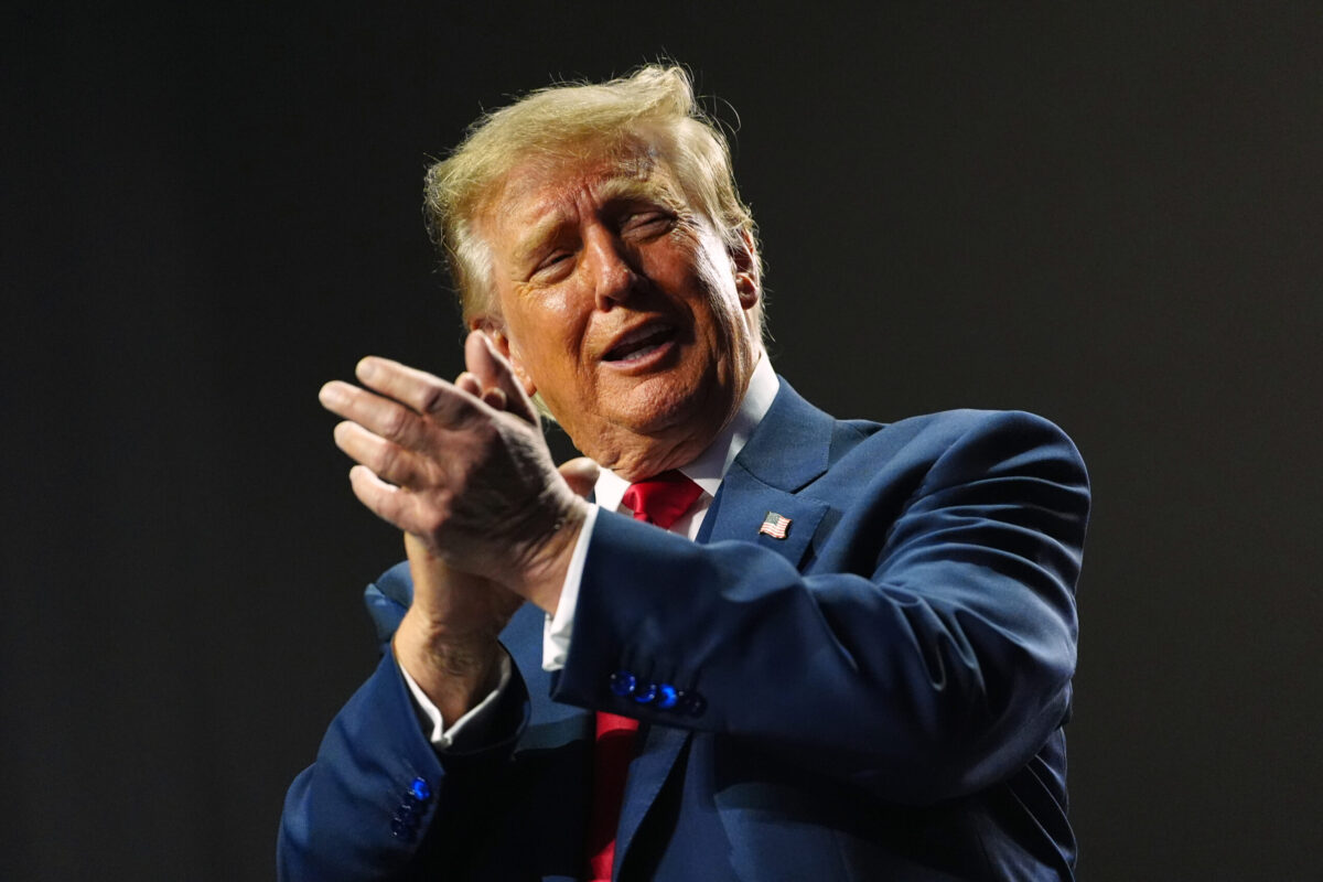 Si les Républicains remportent les élections : Trump promet 5 000 dollars pour chaque citoyen américain adulte