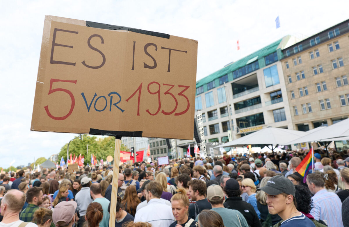 Des dizaines de milliers de personnes contre l’extrémisme de droite et l’AfD : les appels à l’interdiction se font de plus en plus forts