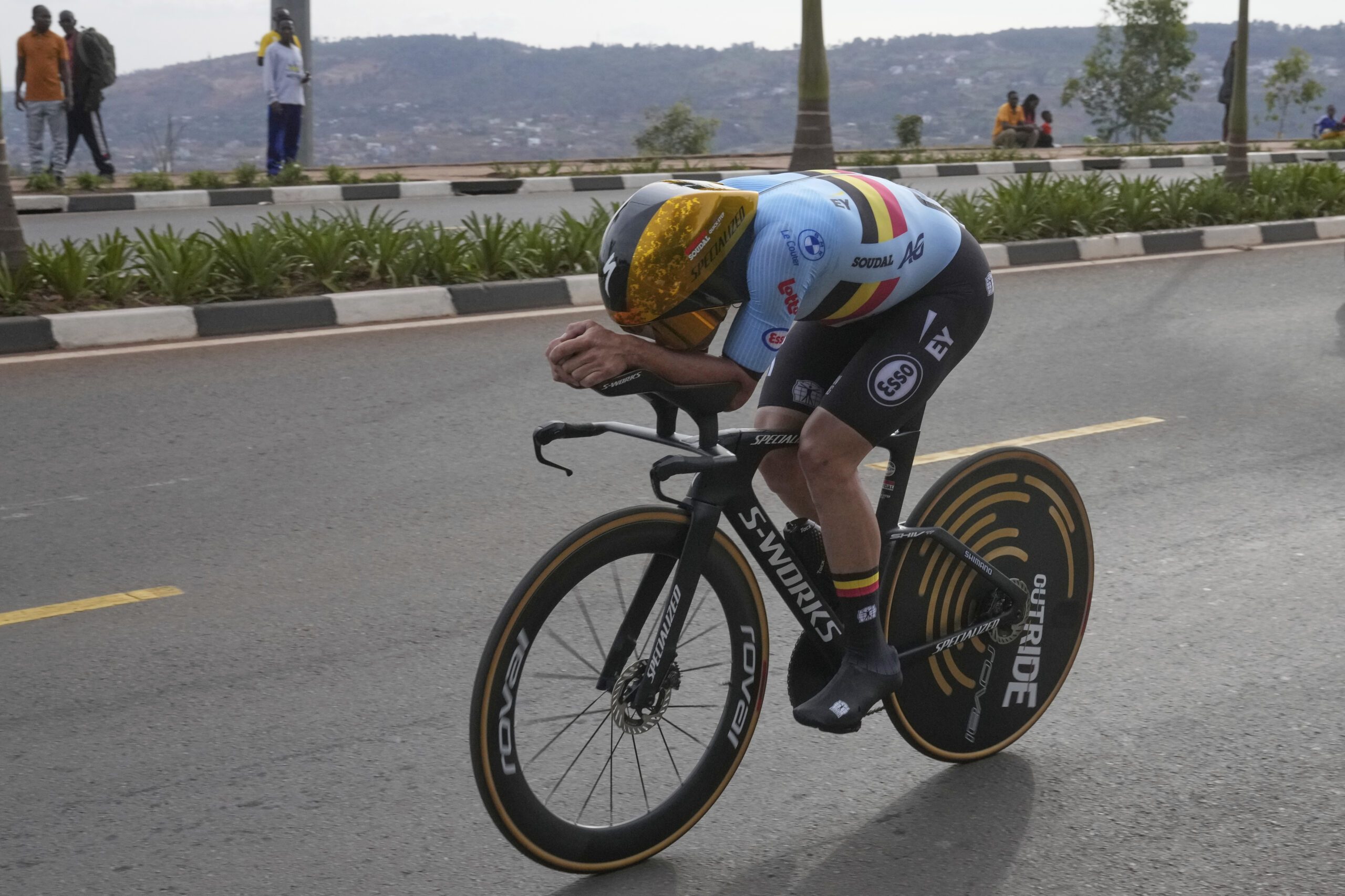 Remco Evenepoel champion du monde du contre-la-montre pour la 4e fois