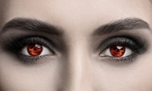 Pourquoi ces contacts flashy d&rsquo;Halloween sont une mauvaise idée
